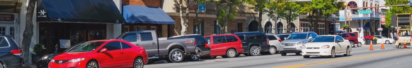 busy street in Tallahassee